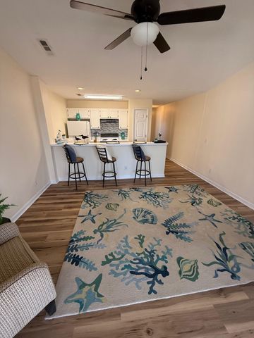 201 Landing Rd Apt H, North Myrtle Beach, SC 29582