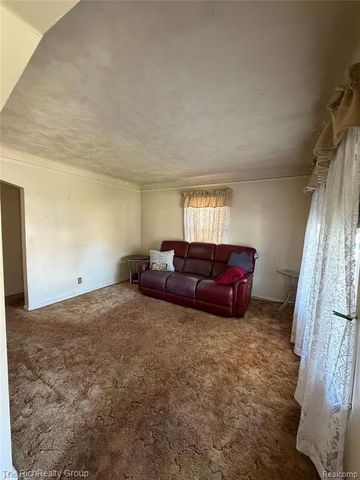18039 Wood Street, Melvindale, MI 48122