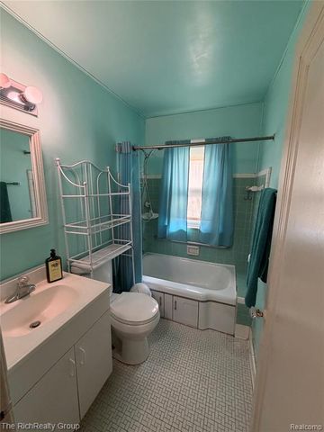 18039 Wood Street, Melvindale, MI 48122