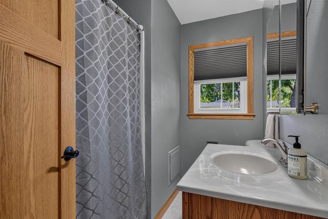 1030 Downing Avenue, Waterloo, IA 50701