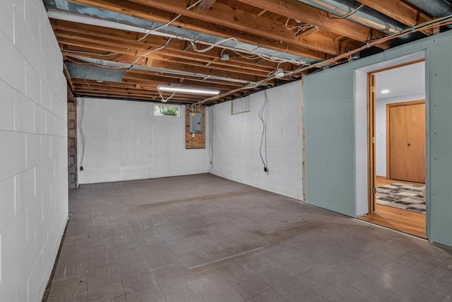 1030 Downing Avenue, Waterloo, IA 50701