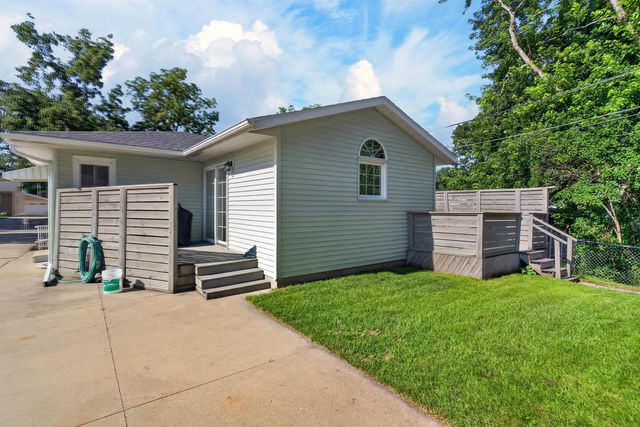1030 Downing Avenue, Waterloo, IA 50701