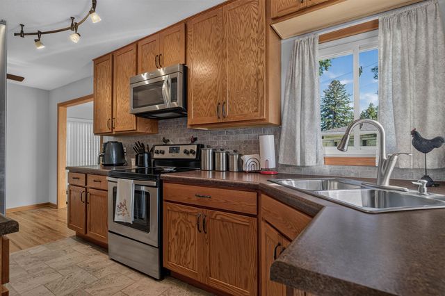1030 Downing Avenue, Waterloo, IA 50701