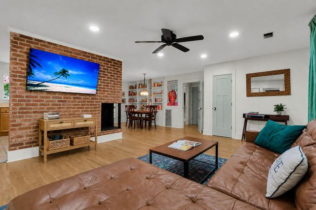 12 Stratford Road, Charleston, SC 29407