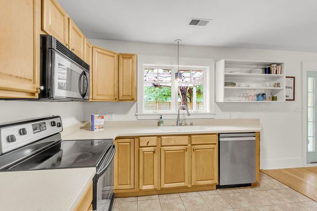 12 Stratford Road, Charleston, SC 29407