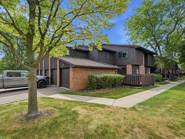 37388 Clubhouse Drive, Sterling Heights, MI 48312