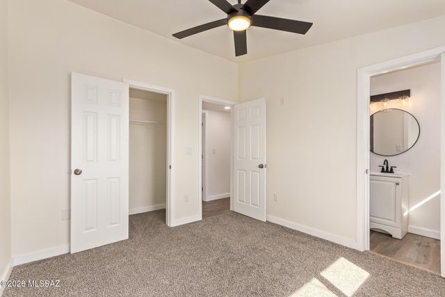 5547 S Meadowlark Avenue, Tucson, AZ 85746