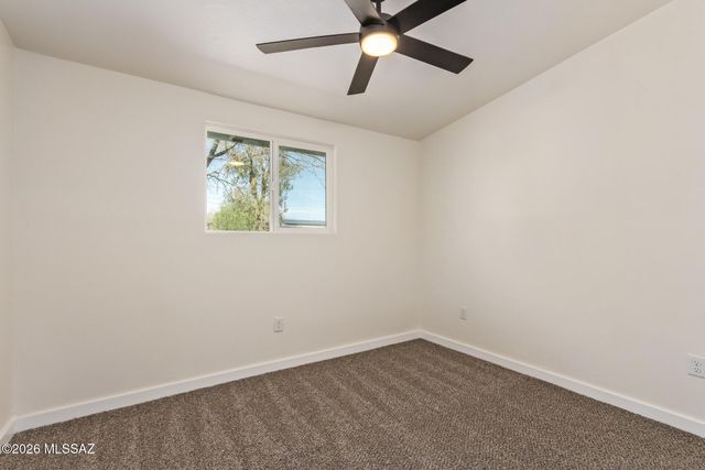 5547 S Meadowlark Avenue, Tucson, AZ 85746