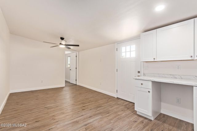 5547 S Meadowlark Avenue, Tucson, AZ 85746