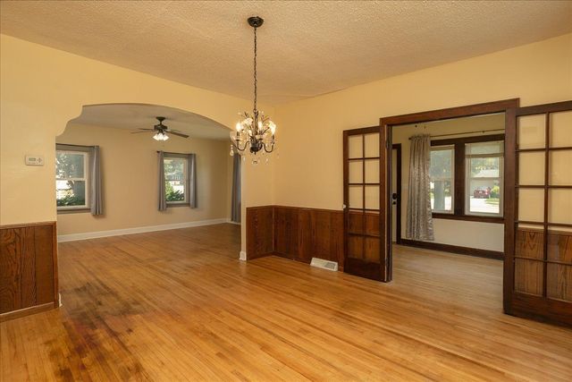 301 N Mantorville Avenue, Kasson, MN 55944
