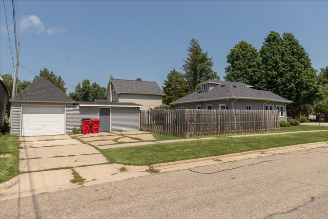 301 N Mantorville Avenue, Kasson, MN 55944
