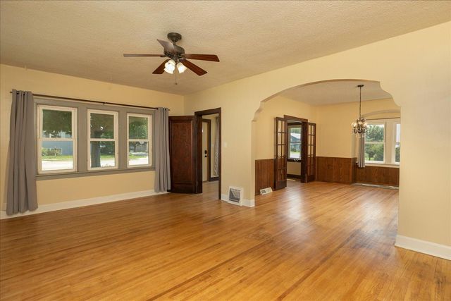 301 N Mantorville Avenue, Kasson, MN 55944