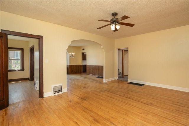 301 N Mantorville Avenue, Kasson, MN 55944