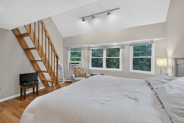10 Fairway Dr, Groton, MA 01450