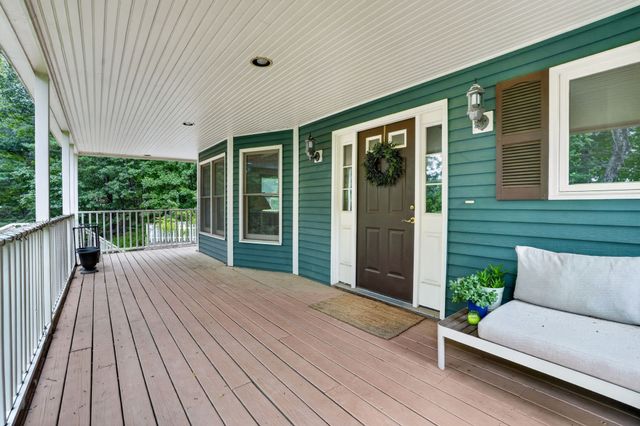 10 Fairway Dr, Groton, MA 01450