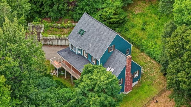 10 Fairway Dr, Groton, MA 01450