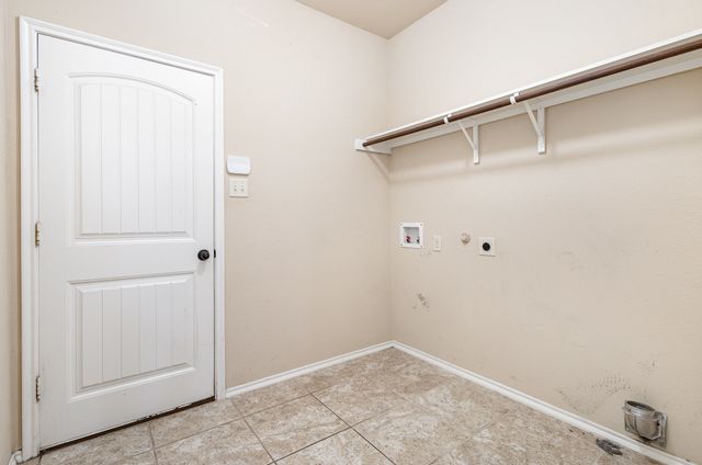 208 Whitman Drive, Mckinney, TX 75072