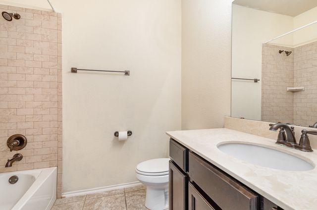 208 Whitman Drive, Mckinney, TX 75072