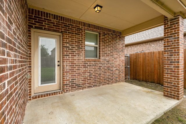 208 Whitman Drive, Mckinney, TX 75072