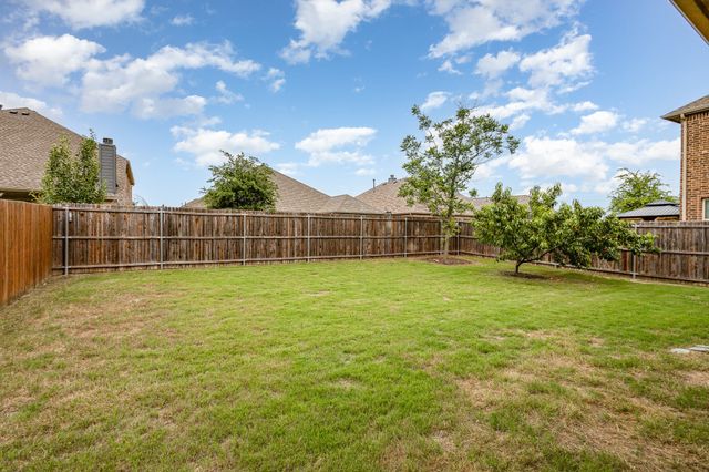 208 Whitman Drive, Mckinney, TX 75072