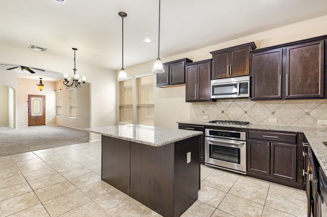 208 Whitman Drive, Mckinney, TX 75072