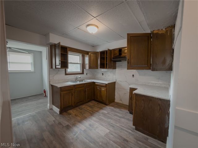 9409 Empire Avenue, Cleveland, OH 44108