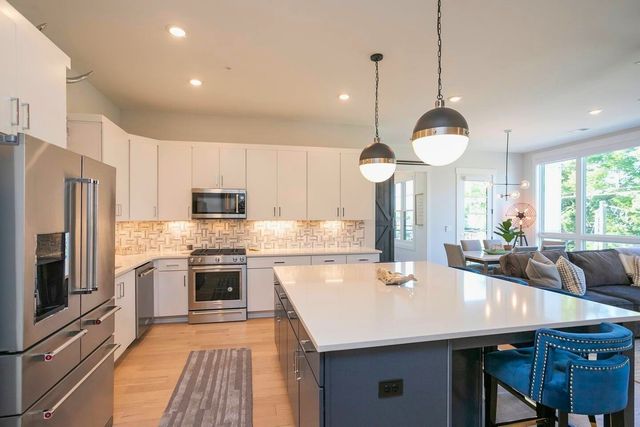 119 Acklen Park Dr Apt 204, Nashville, TN 37203