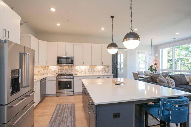 119 Acklen Park Dr Apt 204, Nashville, TN 37203