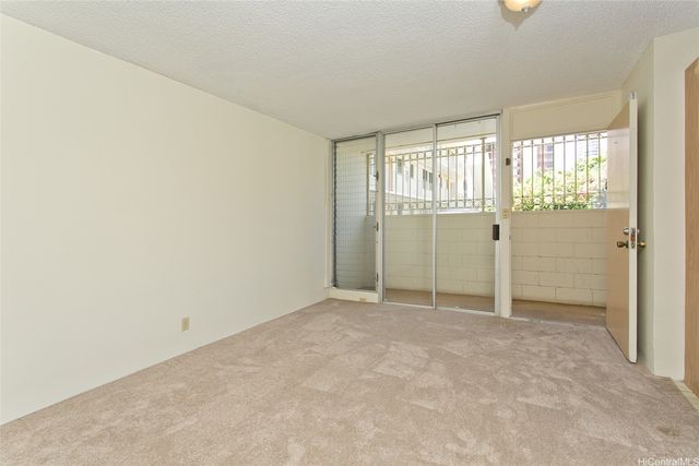 1036 Green Street 109, Honolulu, HI 96822