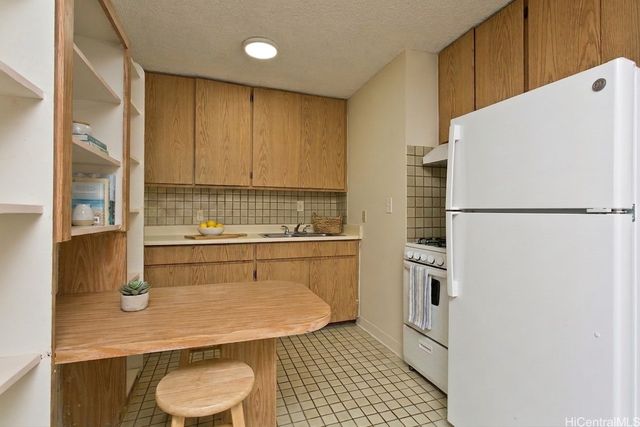 1036 Green Street 109, Honolulu, HI 96822