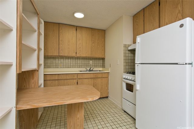 1036 Green Street 109, Honolulu, HI 96822