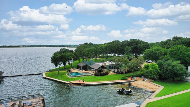 553 Arrowwood Beach Road, Trinidad, TX 75163
