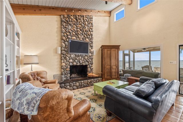 553 Arrowwood Beach Road, Trinidad, TX 75163