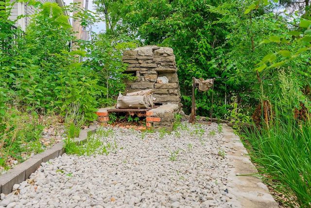 252 Apache Trail W, Lake Quivira, KS 66217