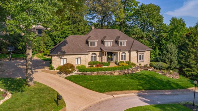 620 Winterwood Drive, Evansville, IN 47715