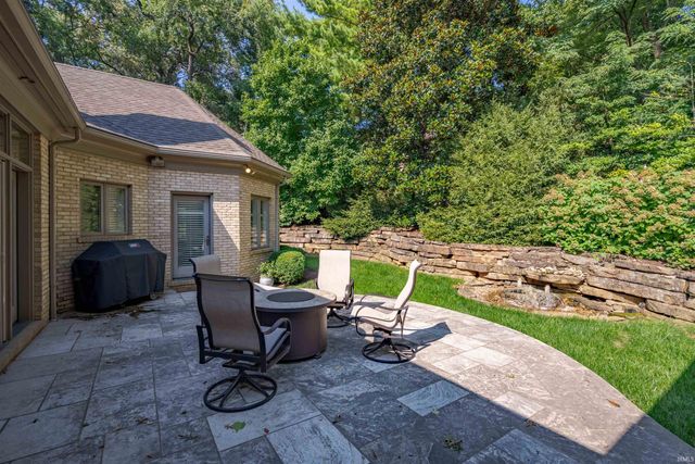 620 Winterwood Drive, Evansville, IN 47715