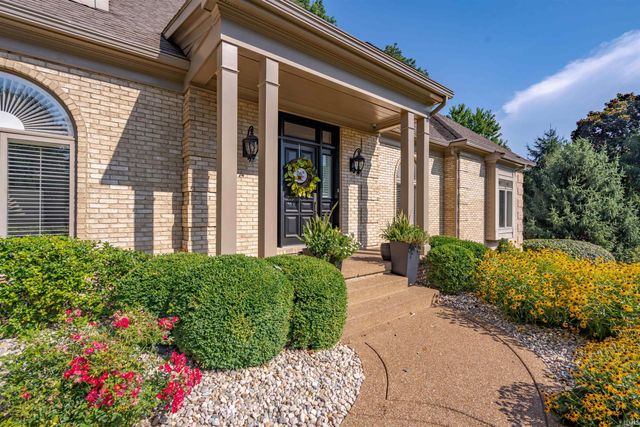 620 Winterwood Drive, Evansville, IN 47715