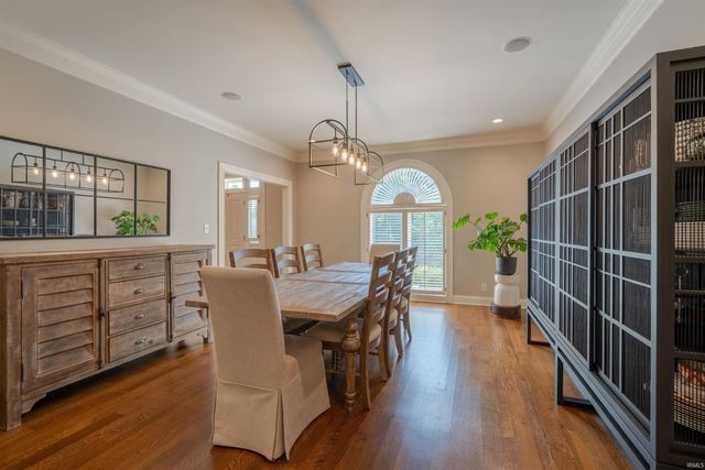 620 Winterwood Drive, Evansville, IN 47715