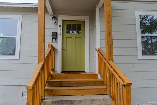 911 Fair, San Antonio, TX 78223