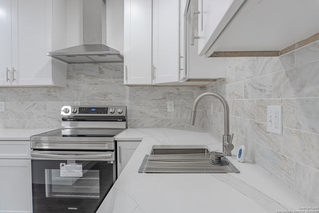 911 Fair, San Antonio, TX 78223