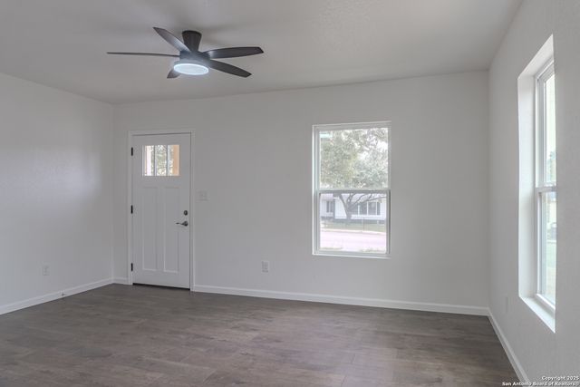 911 Fair, San Antonio, TX 78223