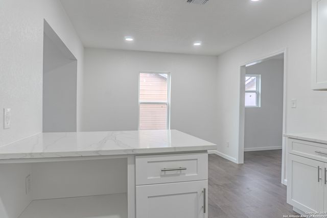 911 Fair, San Antonio, TX 78223