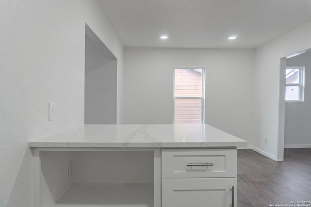 911 Fair, San Antonio, TX 78223