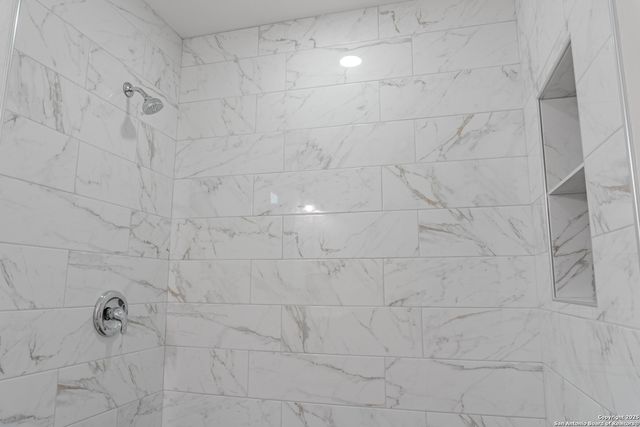 911 Fair, San Antonio, TX 78223