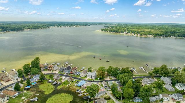 2892 Round Lake Highway, Rollin Twp, MI 49253