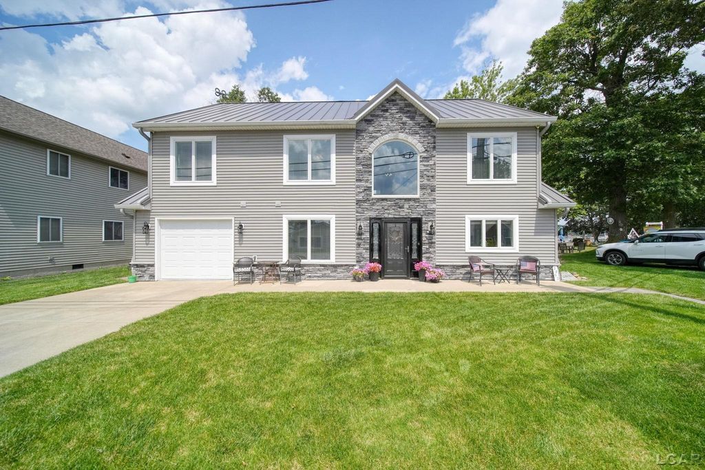 2892 Round Lake Highway, Rollin Twp, MI 49253