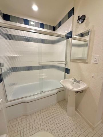 5233 Buena Vista Ave, Fair Oaks, CA 95628