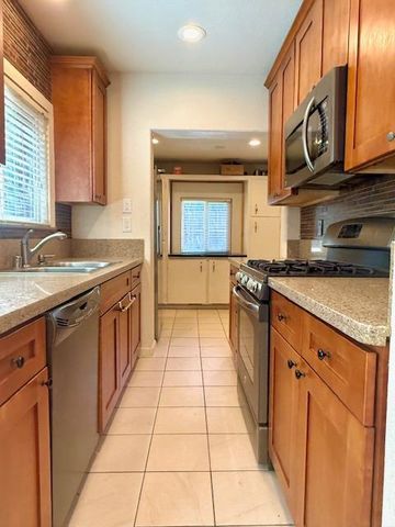 5233 Buena Vista Ave, Fair Oaks, CA 95628