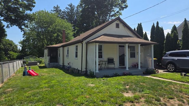 28 Fortier, Somerset, MA 02725