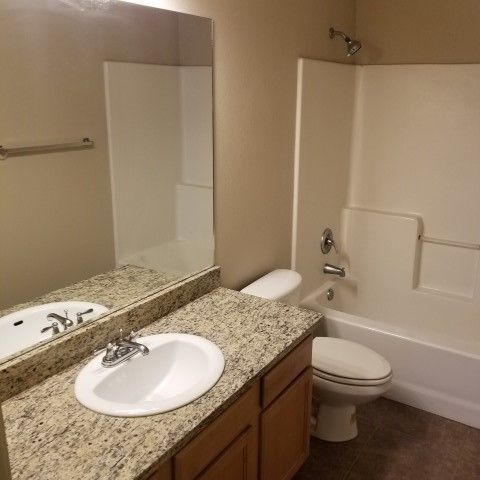 568 N Longfellow Lane, Fayetteville, AR 72704